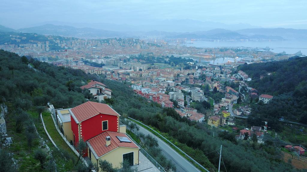 Agriturismo La Pietra 1 E La Pietra 2 La Spezia Exterior foto